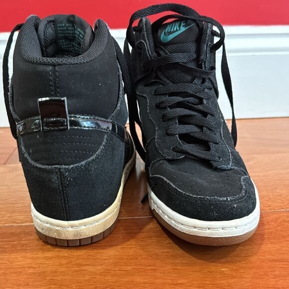 Nike Dunk Sky Essential High Black Gum Women's sneakers hidden wedge size 6.5 - Picture 1 of 11